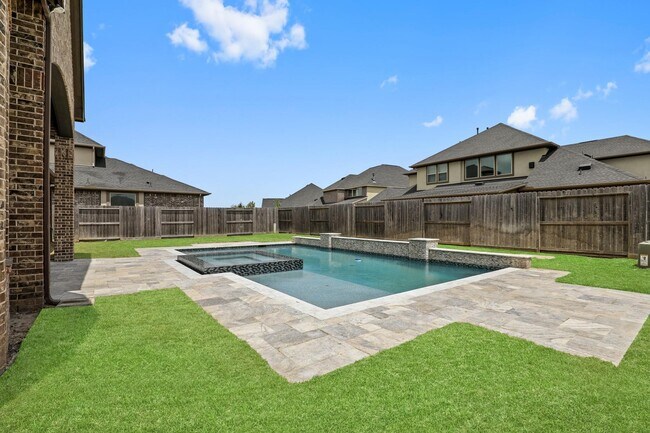 Building Photo - 5730 Balcones Ridge Ln
