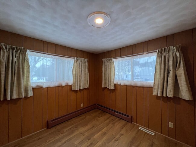 Building Photo - Click the “Apply Now” button or email wapmrentals@gmail.com for a prompt response.