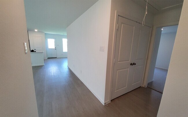 Building Photo - 26810 Scarlet Willow Dr