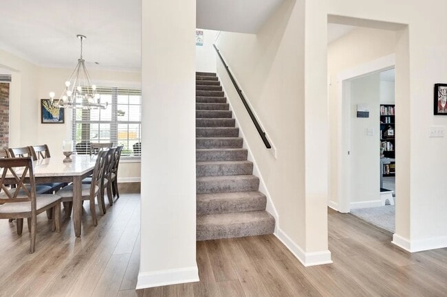 Building Photo - Custom Bartlett Home on Corner Lot with Mo...
