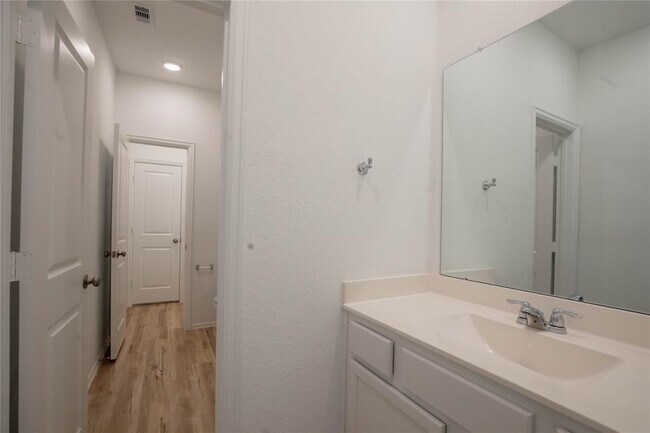 Building Photo - 22065 Juniper Crossing Dr