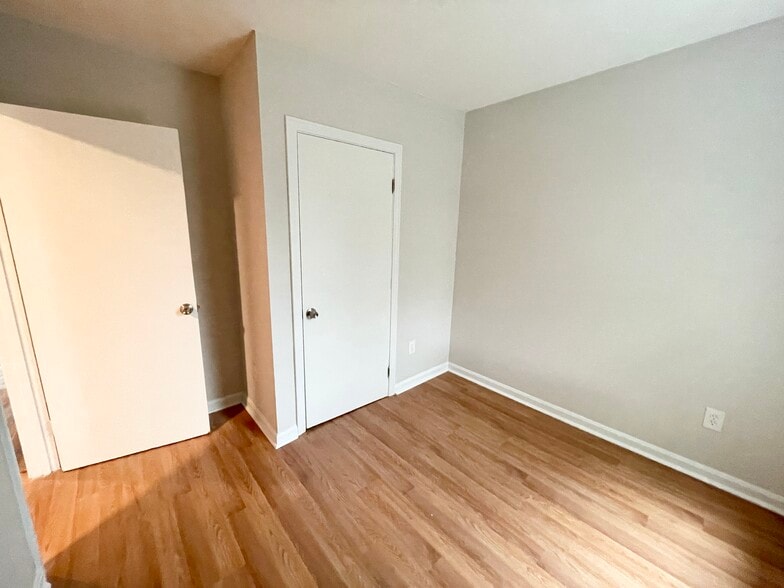 Building Photo - 76 Hammond St