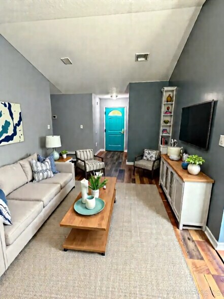 Building Photo - 329 Strawbridge Dr