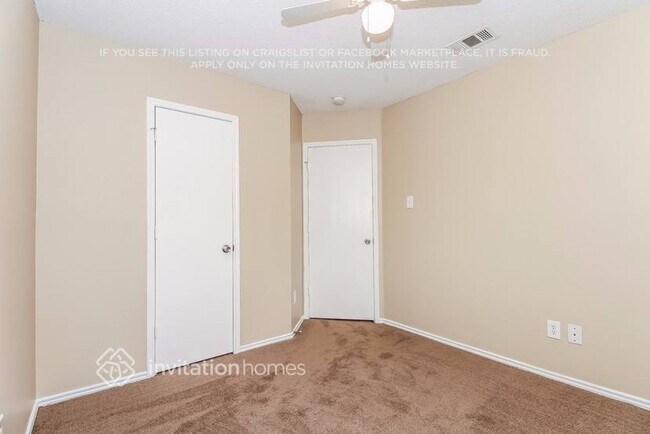 Building Photo - 646 Via Estrella