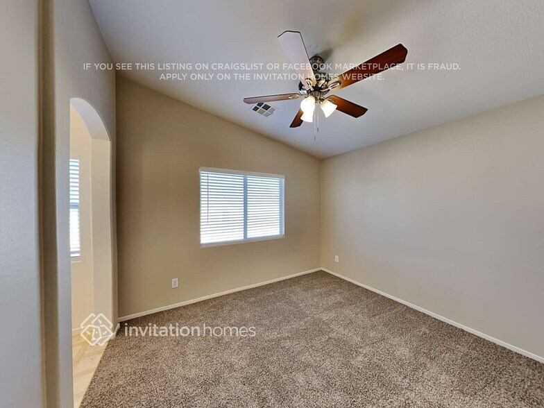Building Photo - 3025 Gary Cooper St