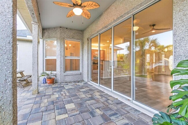 Building Photo - 7 Deerwood St