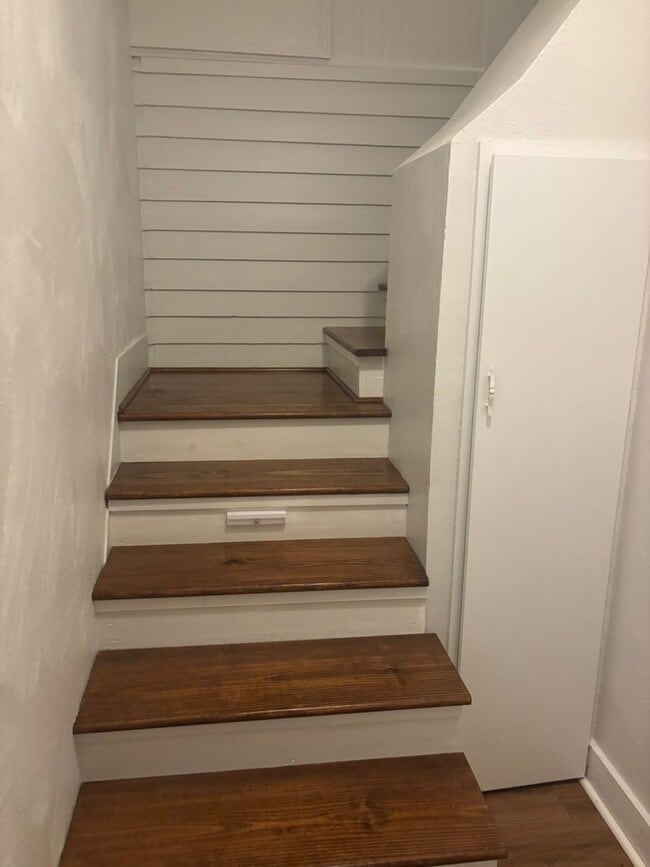 Building Photo - 1821 17th Ave