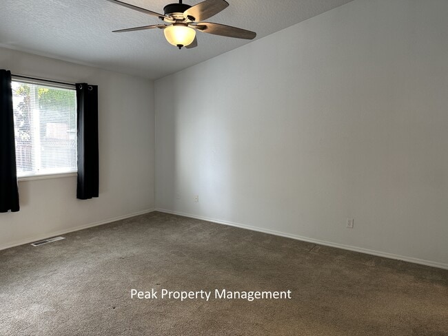 Building Photo - 3009 Ray Ave