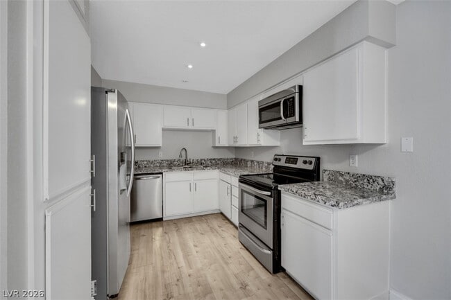 Building Photo - 3151 N Soaring Gulls Dr
