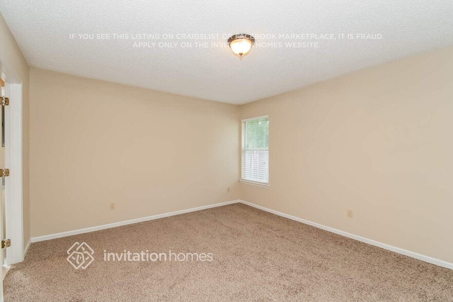 Building Photo - 8313 Lakemont Dr