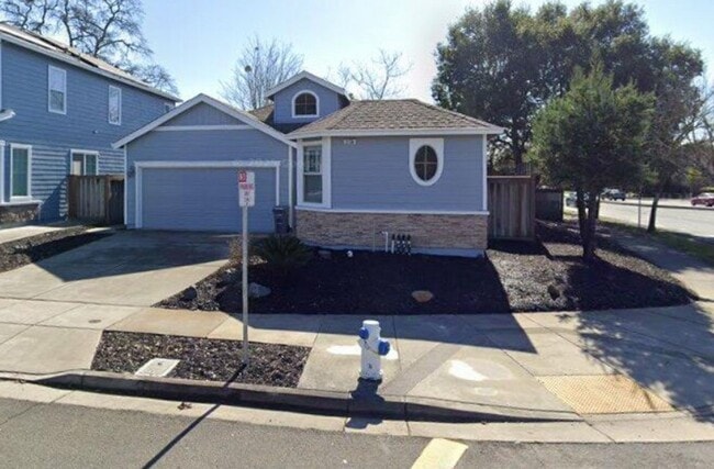Primary Photo - 2736 Rochelle St