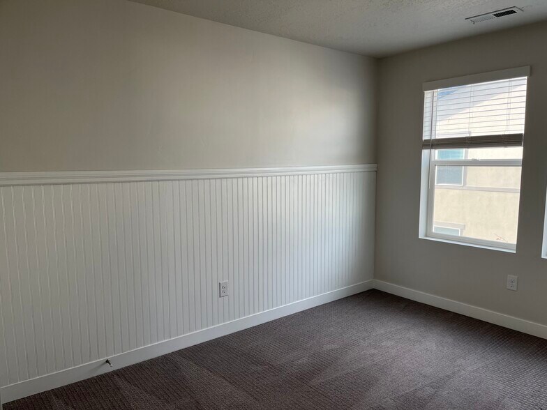 Building Photo - 2149 N 750 W