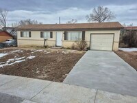 Building Photo - Single Family Home