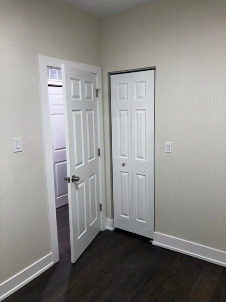 Building Photo - 6634 S Minerva Ave