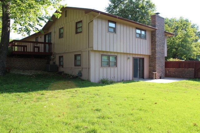 Building Photo - 4 Bedroom, 3 Bath walking distance to Amanda Arnold Elementary!