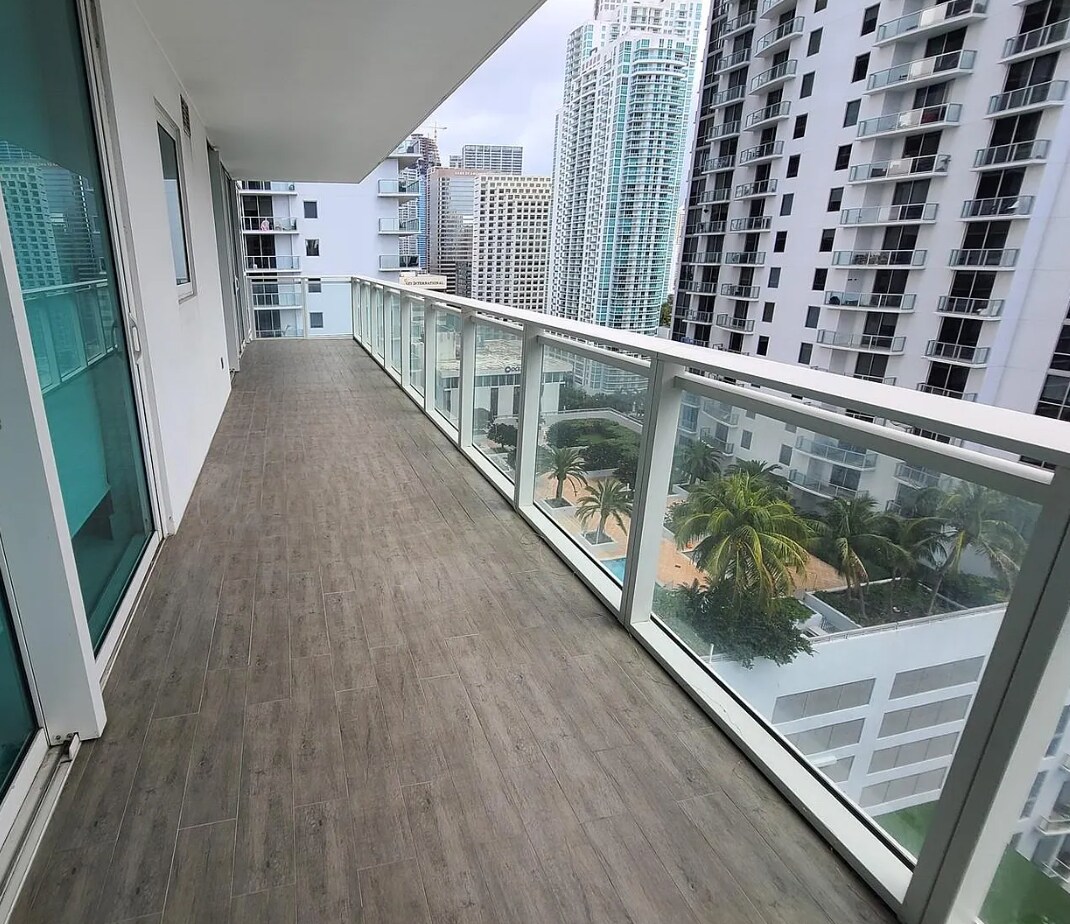 Building Photo - 1080 Brickell Ave