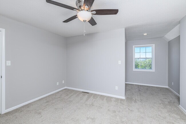 Building Photo - 1805 Mills Dr