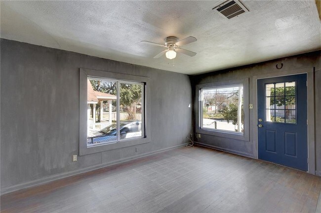 Building Photo - 1104 Tillery St