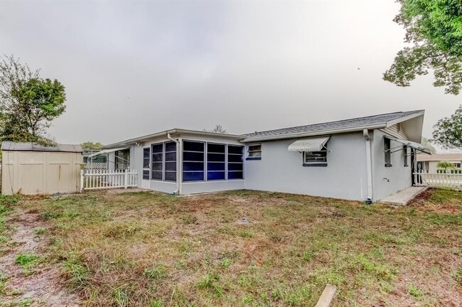 Building Photo - 3735 Mynabird Dr