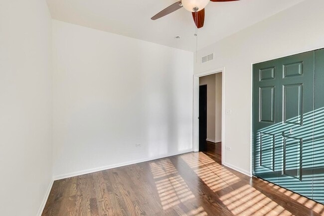 Building Photo - 513 Grove Ln