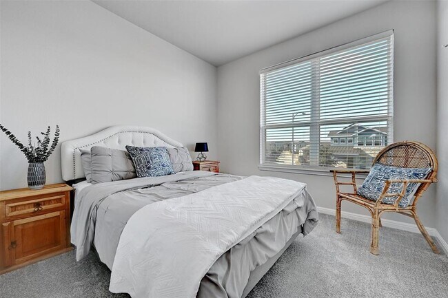 Building Photo - 5309a Baythorne Dr