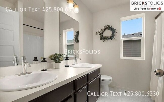 Building Photo - Brand-New Comfort Meets Everyday Convenience