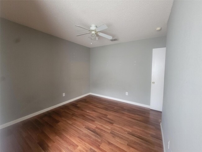 Building Photo - 829 Beaver Creek Dr