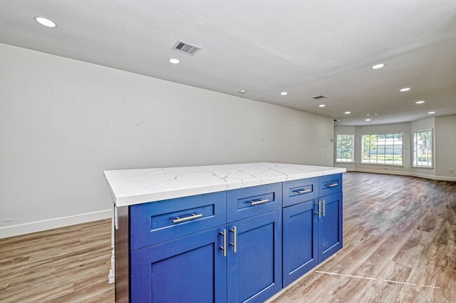 Building Photo - 5609 Denmark St