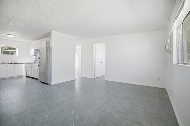 Building Photo - 907 N 20th St