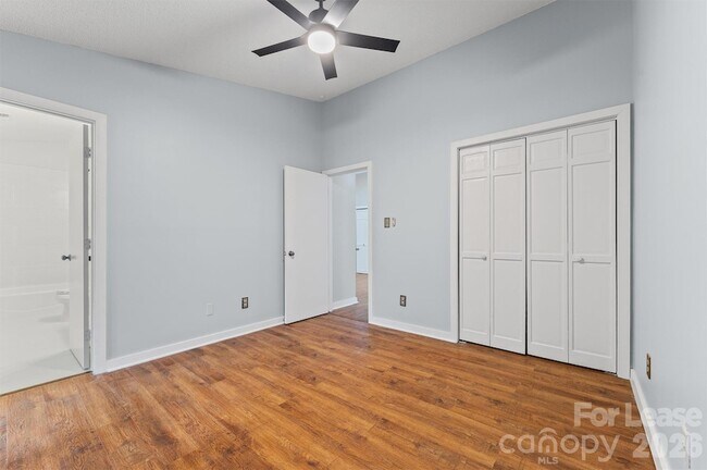 Building Photo - 4130 Charlotte Hwy