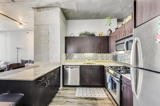 Building Photo - 235 W Van Buren St