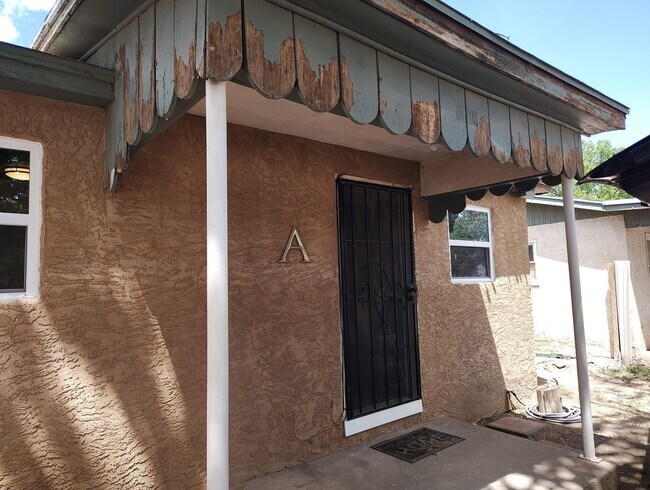 Building Photo - Available for Immediate Move - 1 Bed 1 Bath - Utilities included OPEN HOUSE 05/02/26 12-2