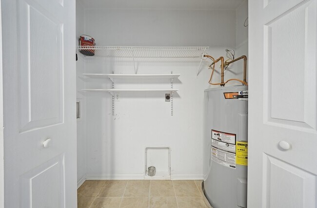 Building Photo - 1128 Grandy Ct