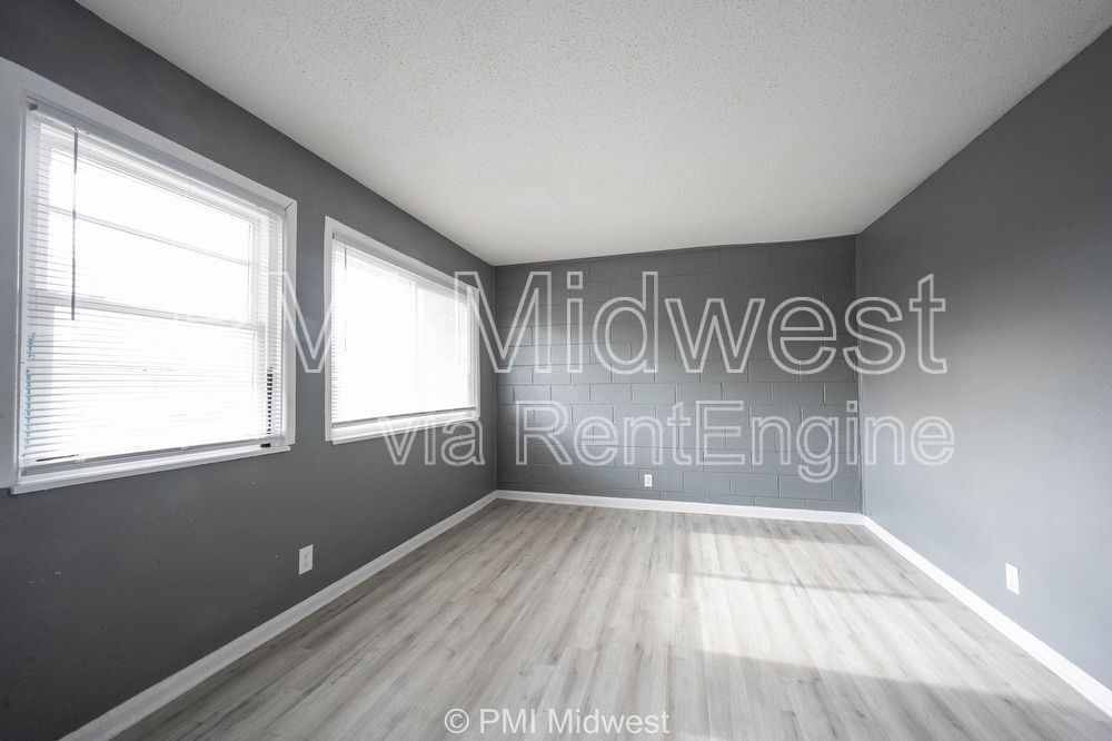 Building Photo - 6056 E 16th St