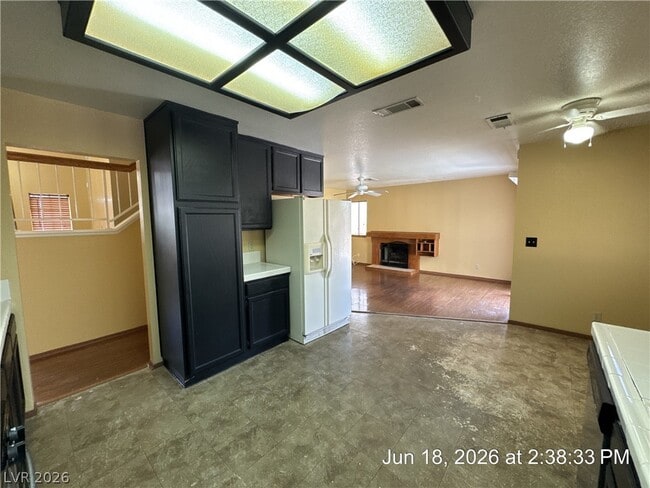 Building Photo - 8240 Marcasel Dr