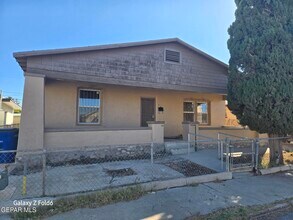 Building Photo - 304 Dolan St