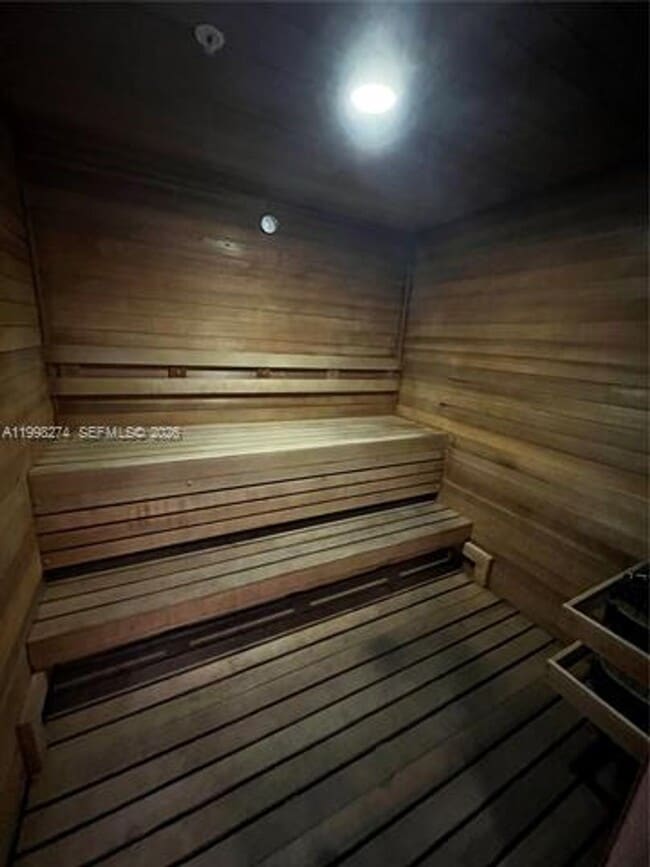 Building Photo - 17301 Biscayne Blvd