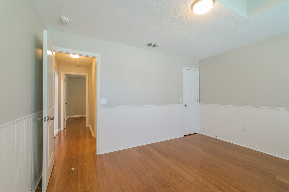 Building Photo - 128 Oak View Pl