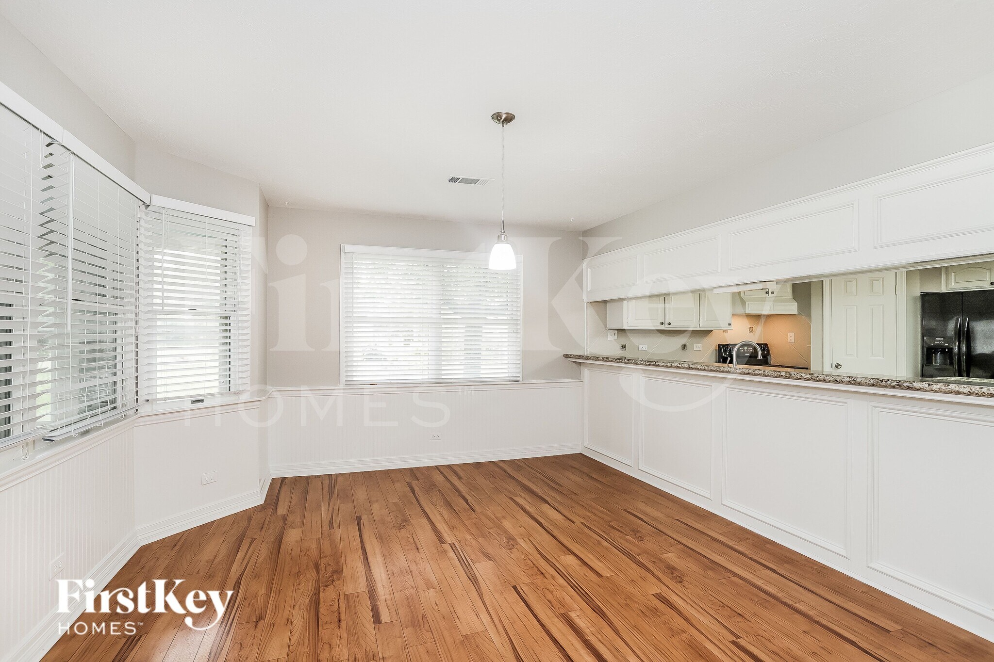 Building Photo - 14042 Hunters Glen