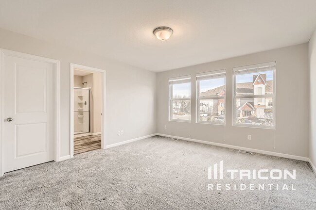 Building Photo - 755 Stonegate Rd