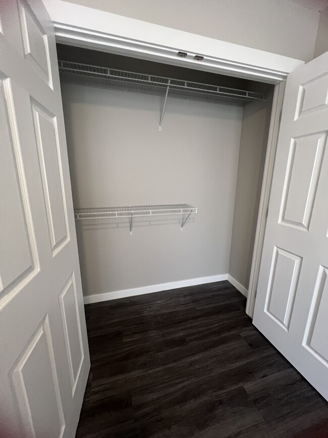 Building Photo - 426 Wood Ave