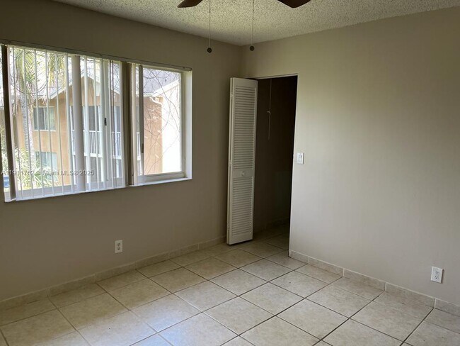 Building Photo - 4015 W McNab Rd