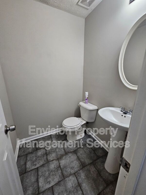 Building Photo - 1556 Arbor Pl Dr