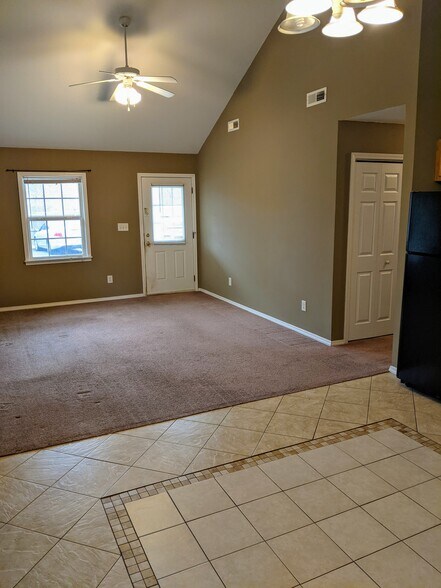 Building Photo - 458 Austin St