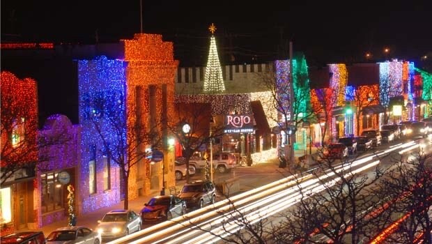 Building Photo - 1327 N Oak St