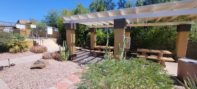 Building Photo - The Buttes