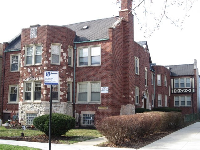 Primary Photo - 6024-6026 N Navarre Ave