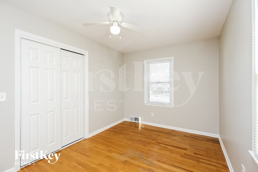 Building Photo - 7310 Flint Dr