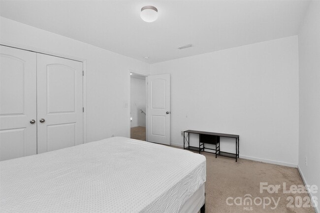 Building Photo - 2038 Eddie Massey Ln