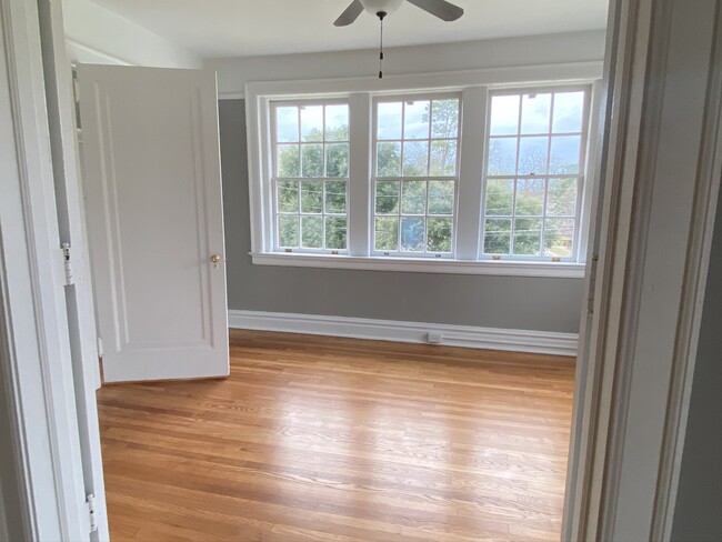 Bedroom - The Castle in Cloverdale